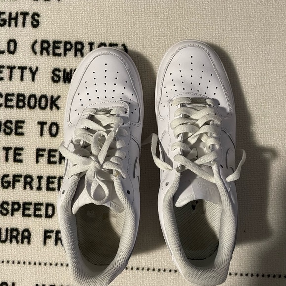 Nike Air Force One - Picture 2 of 8